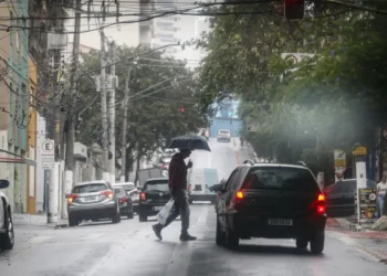 Especialistas alertam: seis estados do Brasil devem se preparar para impacto de ciclone