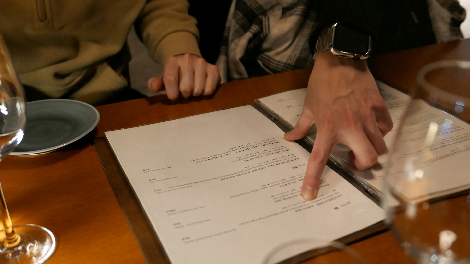 Governo toma decisão e define se restaurantes serão obrigados a ter cardápios de papel