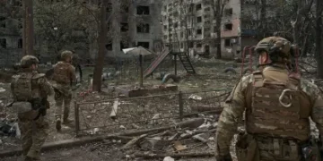 Relatório expõe pagamento de até R$ 50 mil para quem aceita atuar na guerra da Rússia