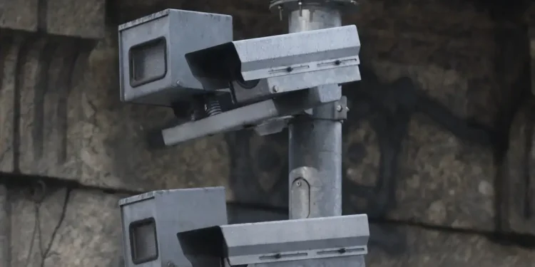 Novos radares entram em operação em 2026 e podem render multa de R$ 880 e suspensão da CNH