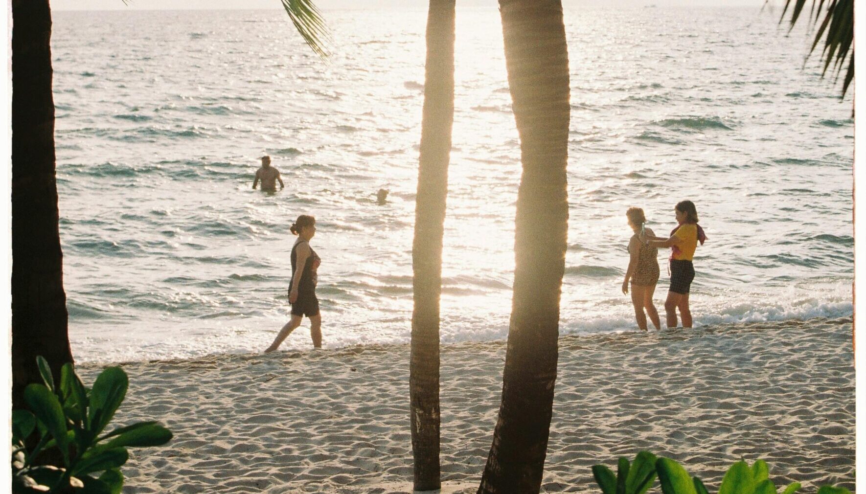 O que acontece com o corpo de quem vai à praia pelo menos uma vez por semana, segundo especialistas