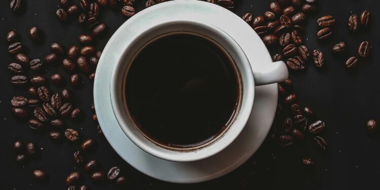 Café é bom, mas não para todos: descubra quem não pode tomar de jeito nenhum