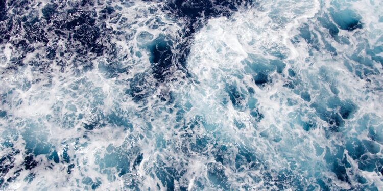 Espuma no mar: qual é a explicação científica pela qual ocorre este fenômeno