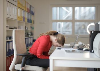 Você acorda cansado todos os dias? Entenda o que isso pode revelar sobre sua saúde