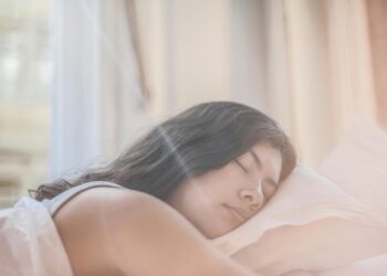 O que significa sonhar com pessoas que já morreram, de acordo com especialistas