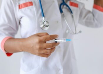 Pesquisa sugere que vacina Covid‑19 em crianças pode ter outros resultados