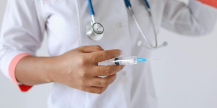 Pesquisa sugere que vacina Covid‑19 em crianças pode ter outros resultados