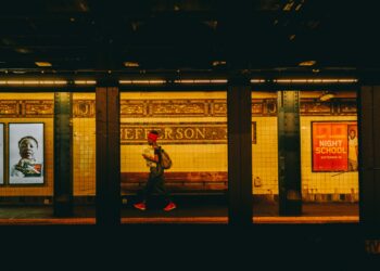 Moradores estão recebendo pagamento de quase R$ 10.000 do governo em todo esse país