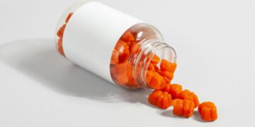 Conhecida como “ouro da juventude”, vitamina chama atenção por efeito contra o envelhecimento