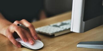 Emprego que paga até R$ 12 mil mensais virou tendência no Brasil e pode dar futuro em 2026