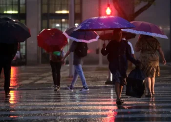 Moradores no sudeste devem se preparar para "catástrofe" com ventos fortes, granizo e tempestades no 01/02