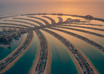 - País gastou R$ 64 bilhões para criar um "paraíso" de praias que pode ser visto do espaço