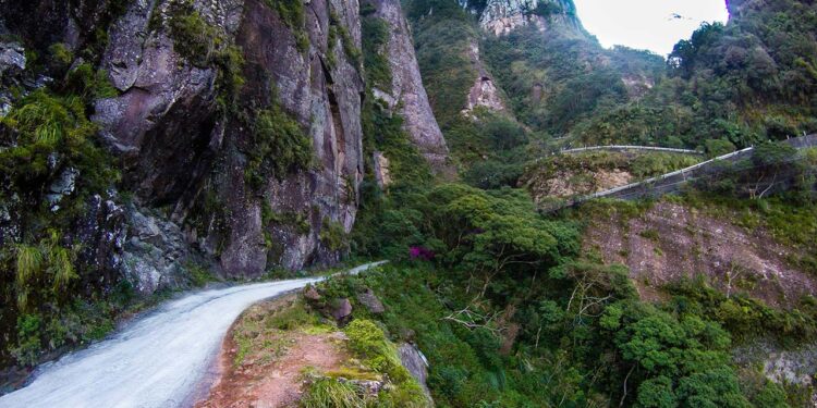 Conhecida como “estrada do terror”, rodovia brasileira de 57 quilômetros será fechada hoje (21/01)