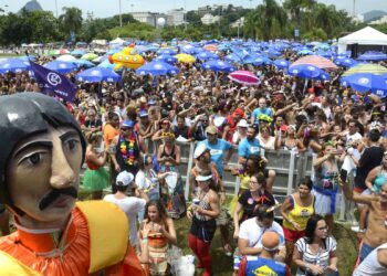 Evite essa fantasia no carnaval, ou a polícia pode bater à sua porta