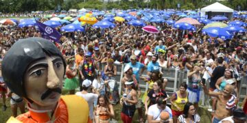 Evite essa fantasia no carnaval, ou a polícia pode bater à sua porta