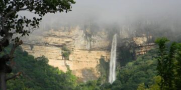 Brasileira faleceu após ser atingida por pedra que "caiu do céu"