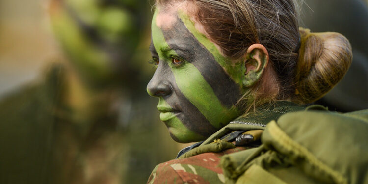 Em 2026, mulheres também estão sendo convocadas para o Exército Brasileiro