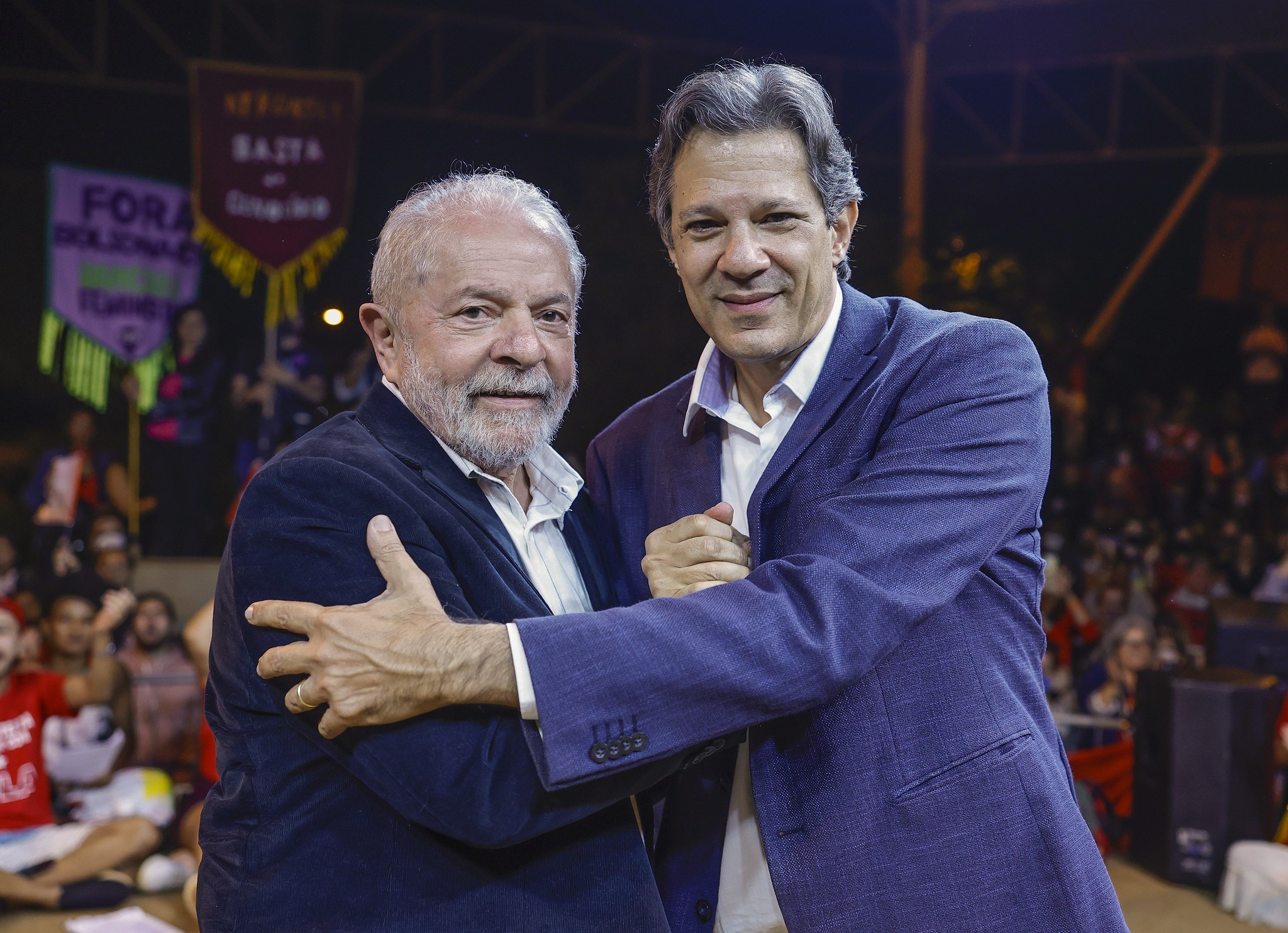 Haddad vai para o sacrifício. De novo