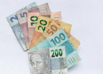 Nova regra entrou em vigor e altera o pagamento de milhões de trabalhadores no Brasil