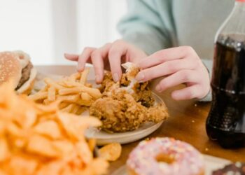 Proibido por nutricionistas: estes 3 alimentos de consumo diário afetam os rins e ninguém sabe