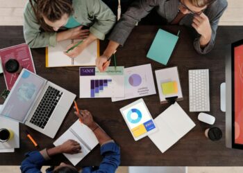 CEO brasileiro de destaque lista 5 passos para quem quer abandonar a vida de CLT