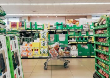 A partir de março, supermercados podem ser impedidos de abrir aos domingos
