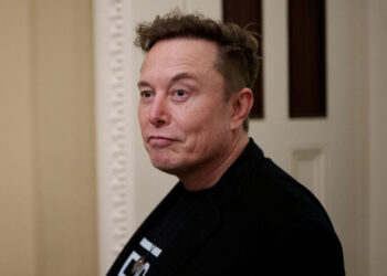 Elon Musk abandona planos de colonizar Marte e aponta novo destino no espaço