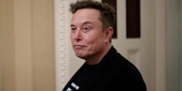 Elon Musk abandona planos de colonizar Marte e aponta novo destino no espaço
