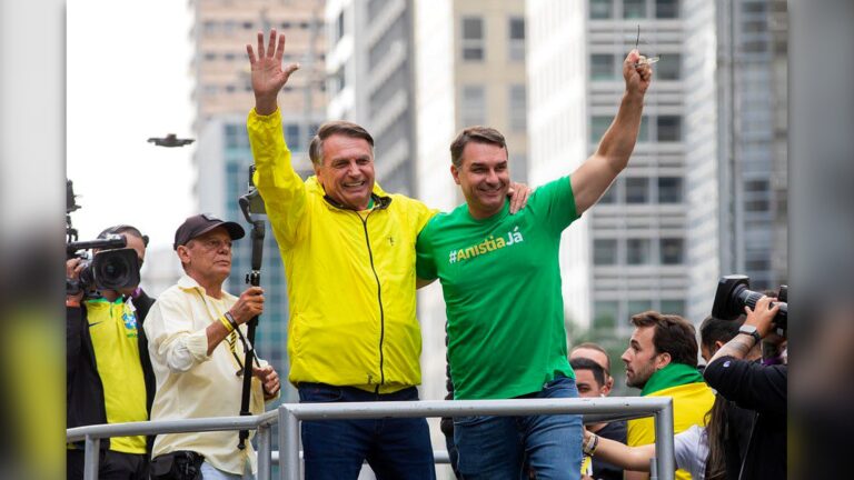 Flávio quer contar com "todXs"