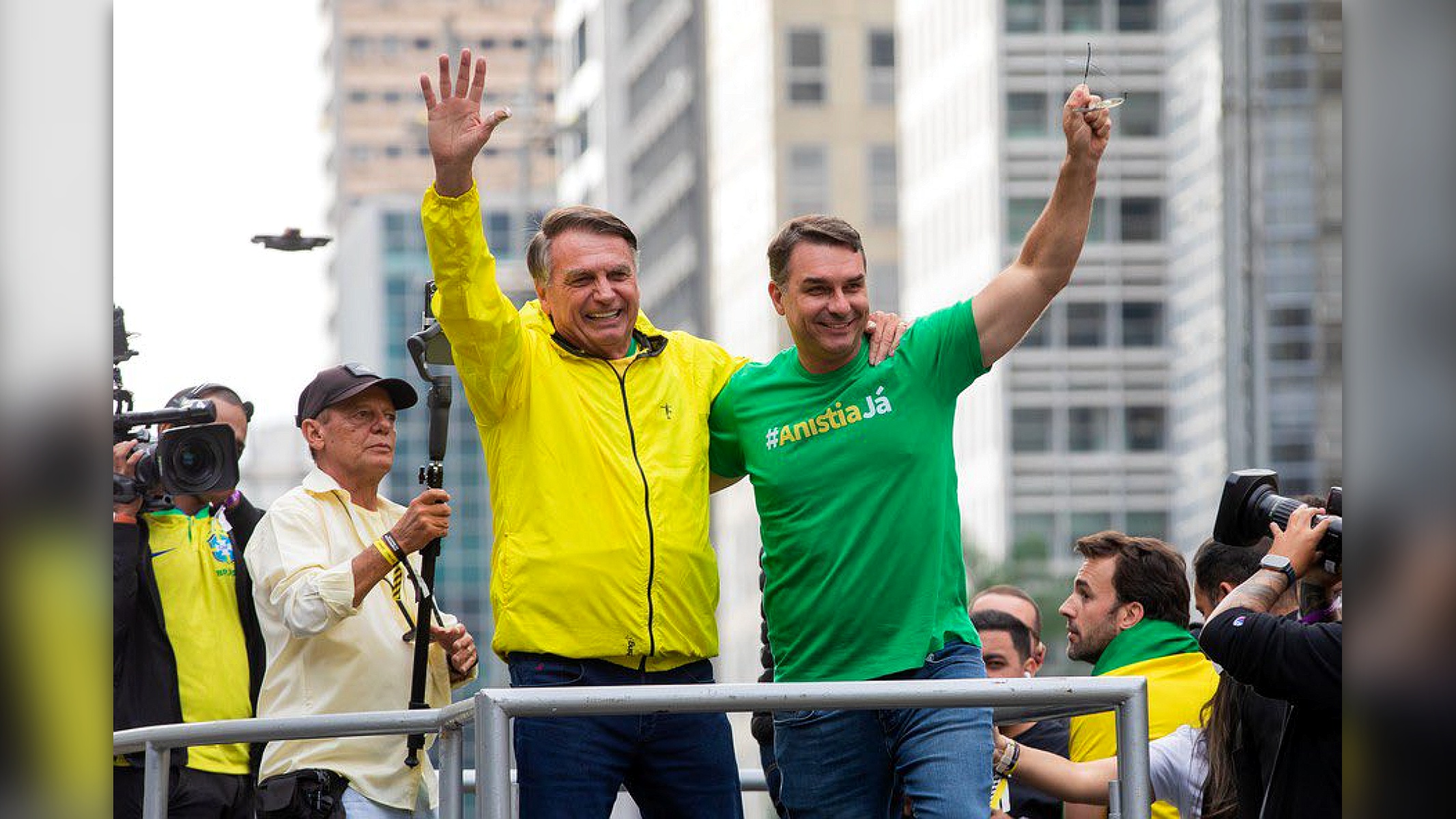 Flávio quer contar com "todXs"