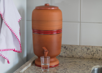 O que a ciência diz sobre o uso do filtro de barro em 2026