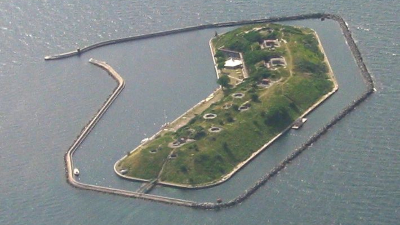 Uma ilha estratégica da Primeira Guerra Mundial está à venda por mais de R$ 60 milhões