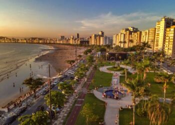 Cidade vira símbolo da longevidade e pode ser chamada de "casa dos idosos" no Brasil