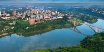 Brasileiros estão trocando o Brasil por este país para ganhar dinheiro rápido e "fácil"