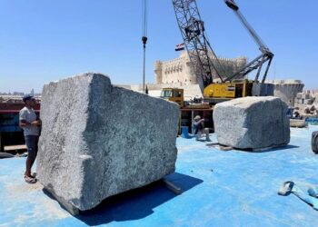 Resgatada das profundezas do Mar Mediterrâneo uma das sete maravilhas do mundo antigo