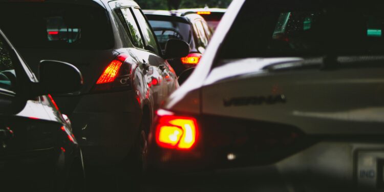 Após mudança nos impostos, quem sonha com carro elétrico no Brasil vai ter que pagar mais caro