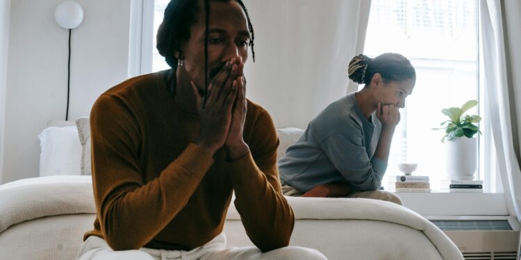 Traição no casamento pode mudar o divórcio? Saiba quando a Justiça leva isso em conta