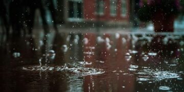 Cientistas alertam sobre "chuva invisível" que pode pode contaminar água, solo e gelo