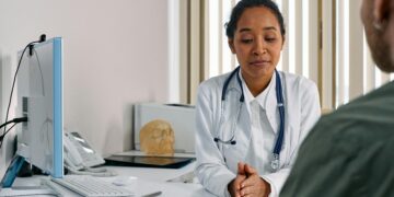 Os 6 tipos de câncer que estão fazendo médicos alertarem todos de 20 a 34 anos