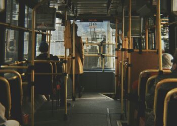 8,50 na passagem? Comunicado chama atenção de quem usa ônibus