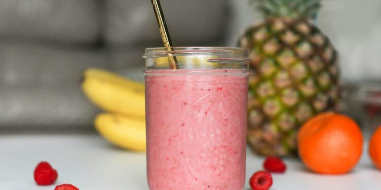 Essa bebida específica pode melhorar a vida de pessoas com demência, diz estudo