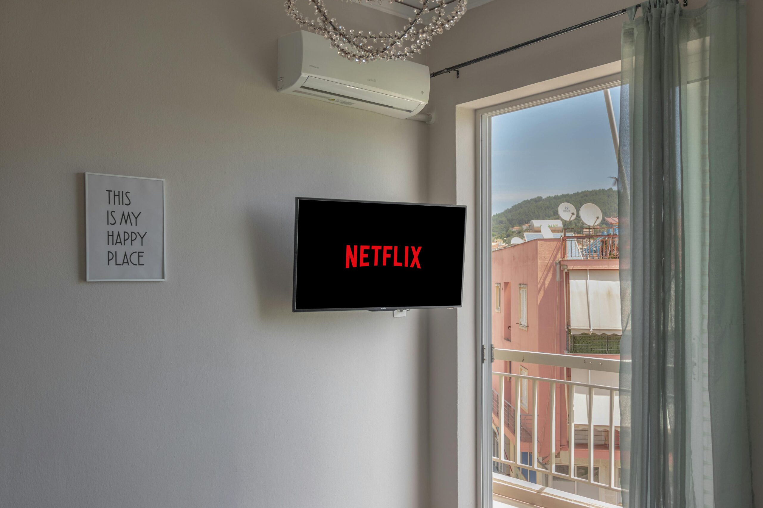 Assinantes brasileiros da Netflix terão motivos para maratonar em fevereiro