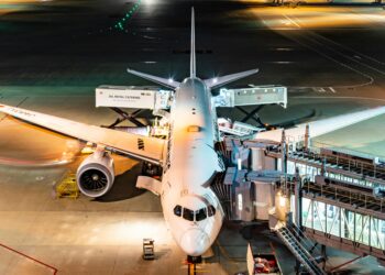 Nova greve paralisa aeroportos e voos são cancelados em todo este país