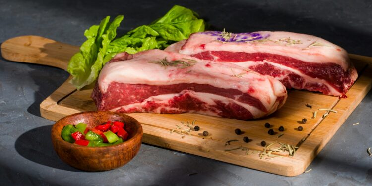 Cortes de carne mais saborosos e baratos que raramente são comprados pelos brasileiros