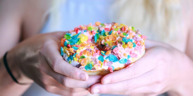 O que colocar no prato para silenciar a vontade de comer açúcar, segundo pesquisa científica