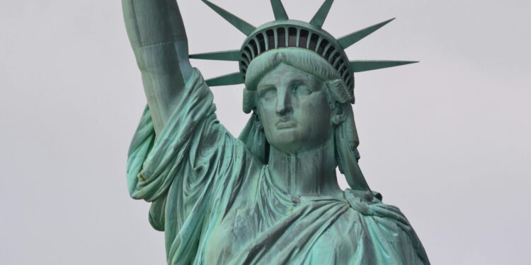 Ícone dos EUA, Estátua da Liberdade vai poder ser visitada sem sair do Brasil