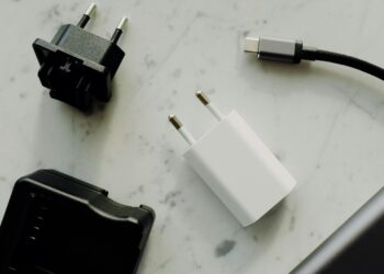 Você nunca deve deixar estes itens domésticos ligados na tomada durante a noite