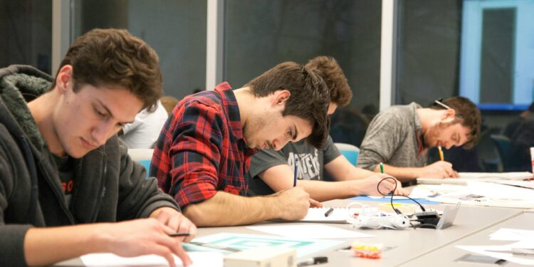 Brasileiros acima de 18 anos devem ficar atentos a prazo importante que termina em 06/05