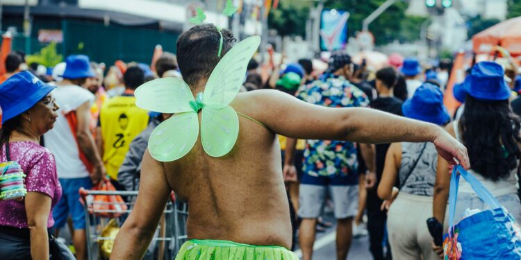 É obrigatório ganhar folga no Carnaval? Descubra o que a lei realmente diz