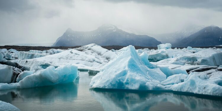 Descoberta dos cientistas revela o que está acontecendo sob o gelo da Groenlândia